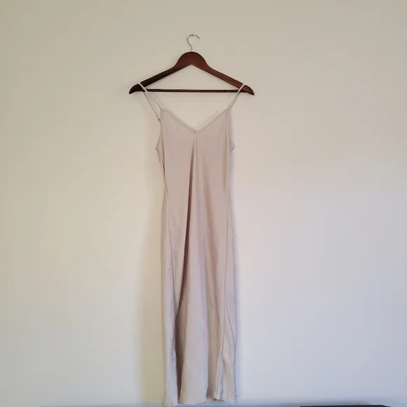 BNWT WILFRED FREE | Beige Midi V-Neck Spaghetti Strap Slip Dress (Size XXS) - Picture 10 of 10
